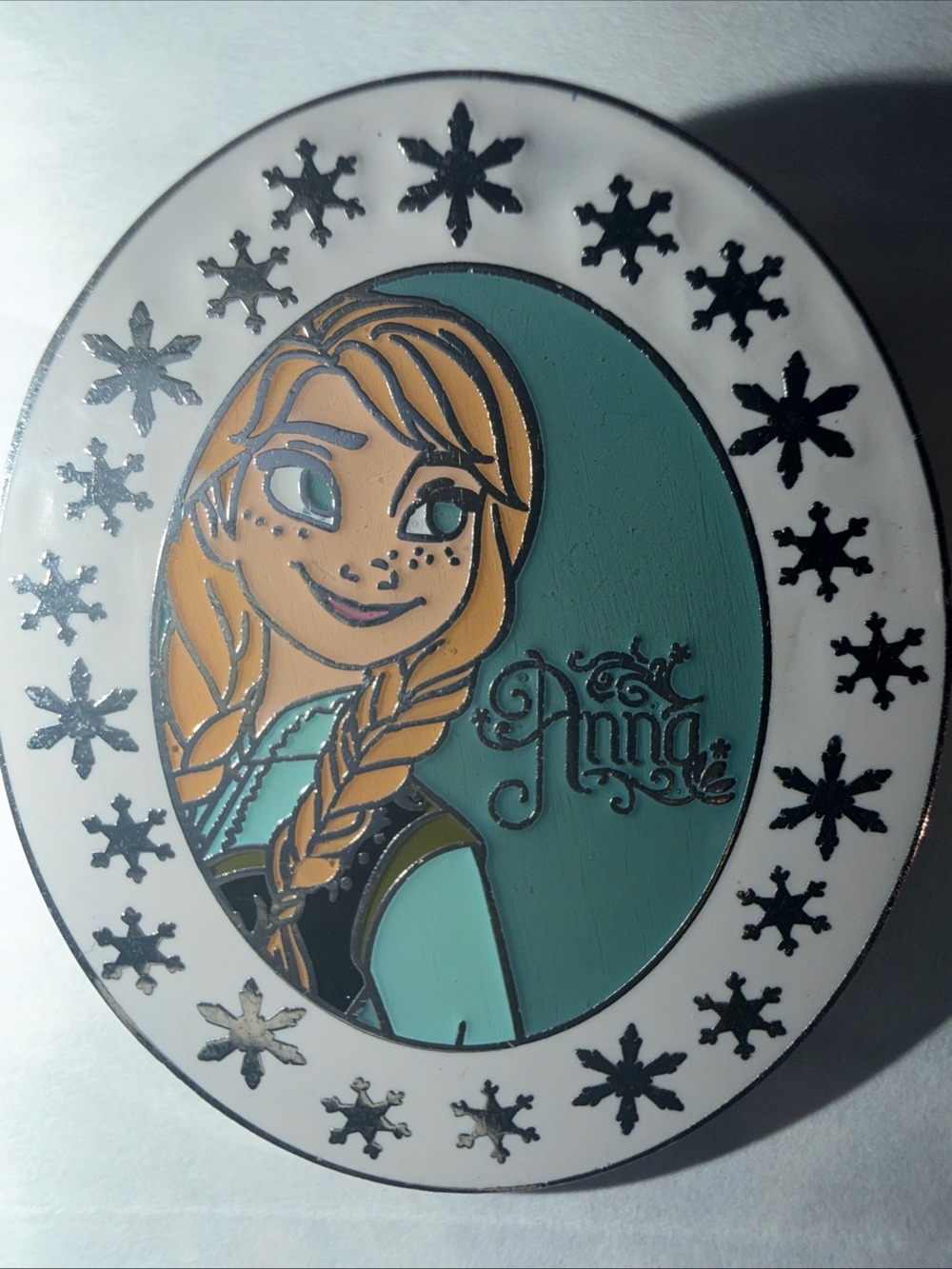 Disney - Anna Frozen Booster - Oval with Snowflakes Pin Used